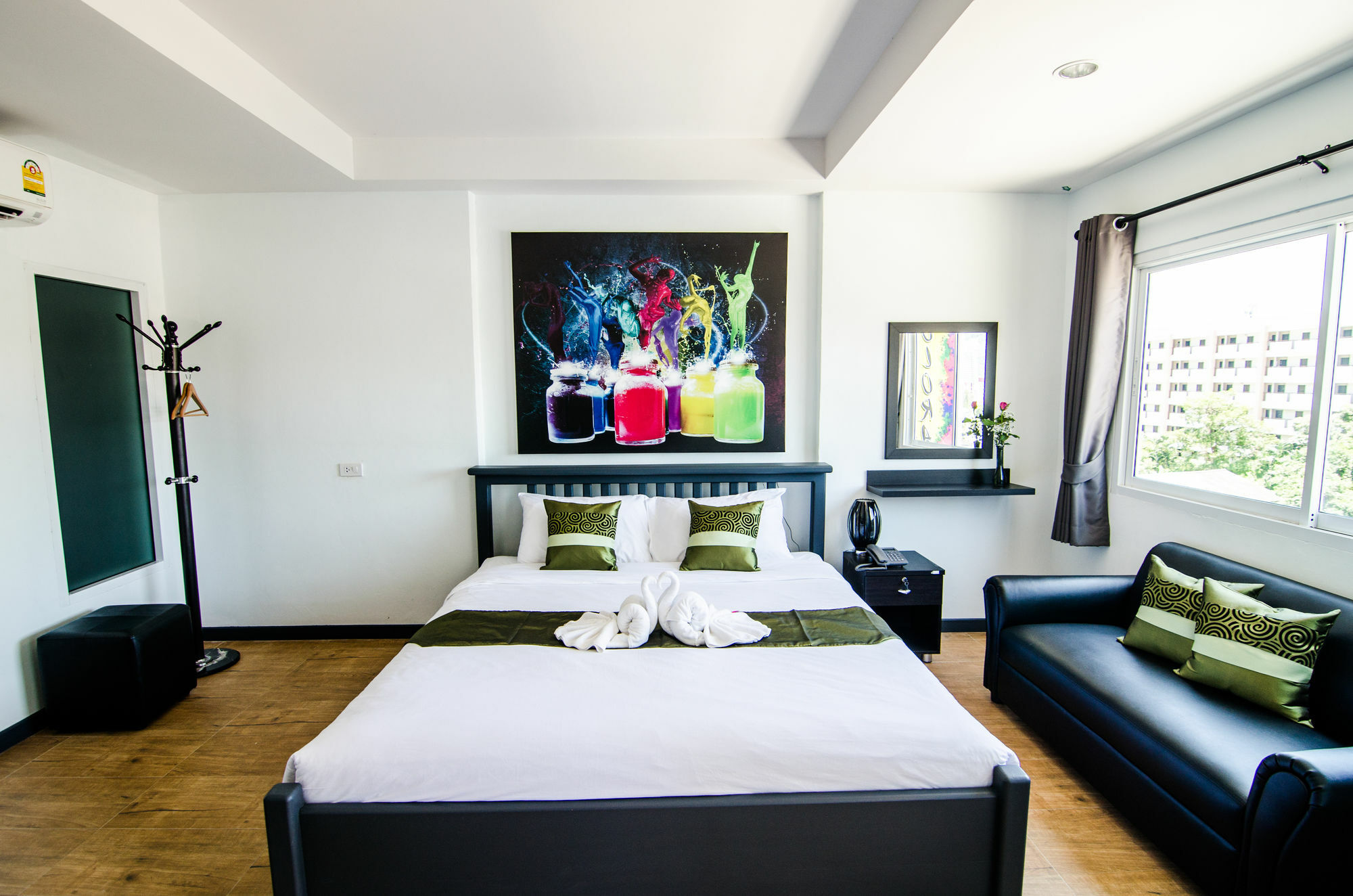 Colora Hotel Patong Phuket Extérieur photo