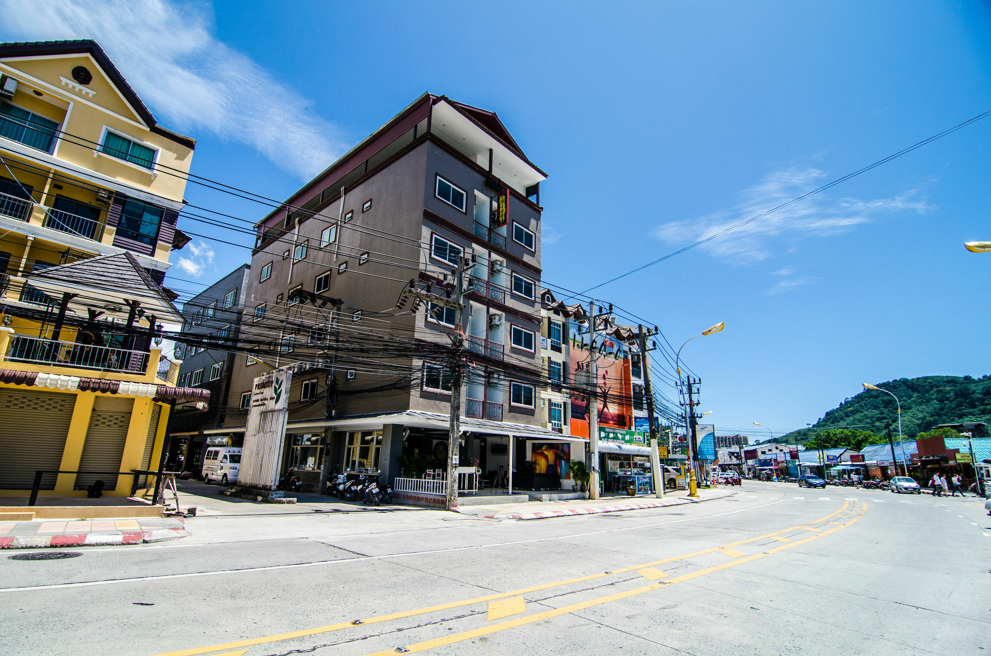 Colora Hotel Patong Phuket Extérieur photo