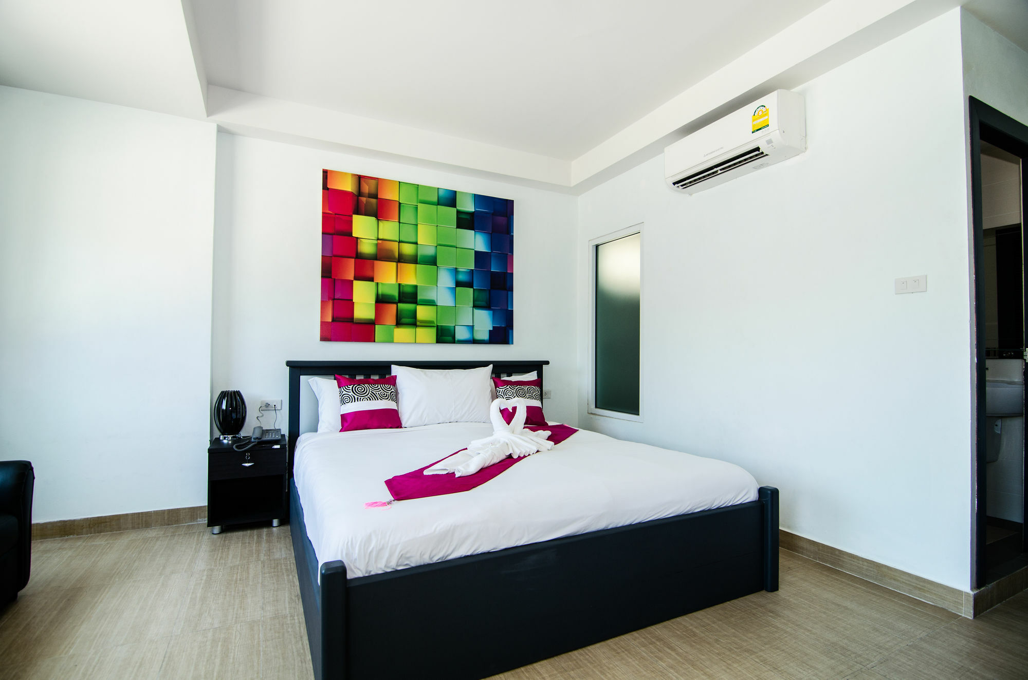 Colora Hotel Patong Phuket Extérieur photo