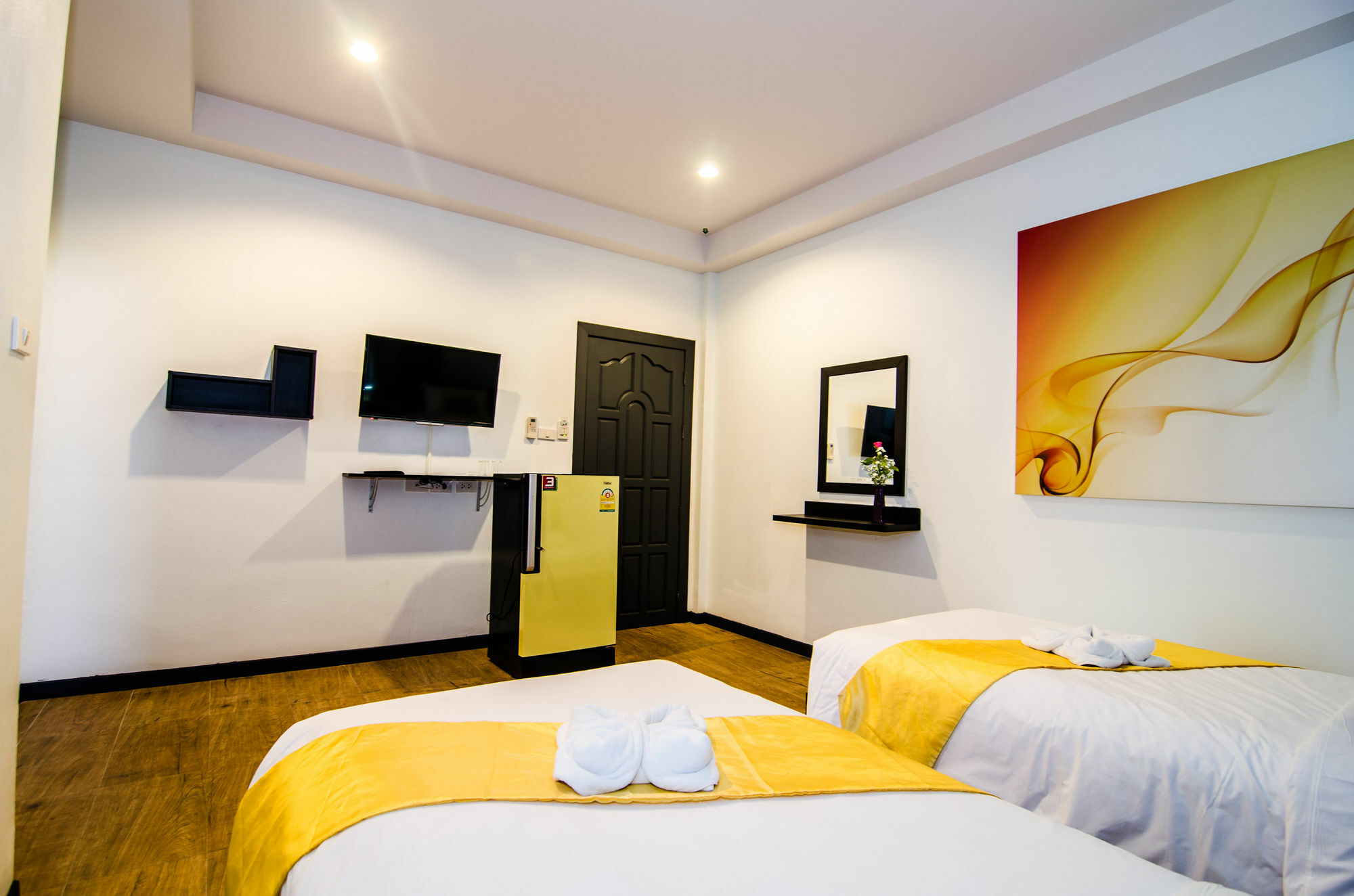 Colora Hotel Patong Phuket Extérieur photo