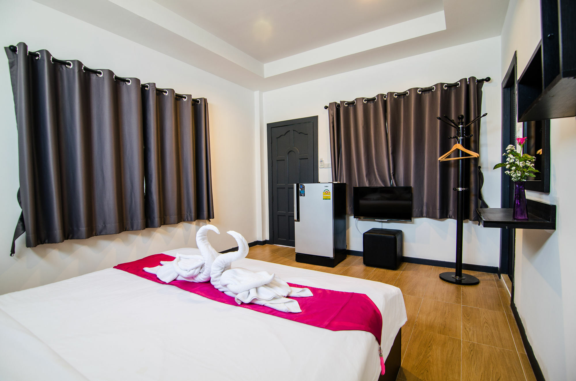 Colora Hotel Patong Phuket Extérieur photo